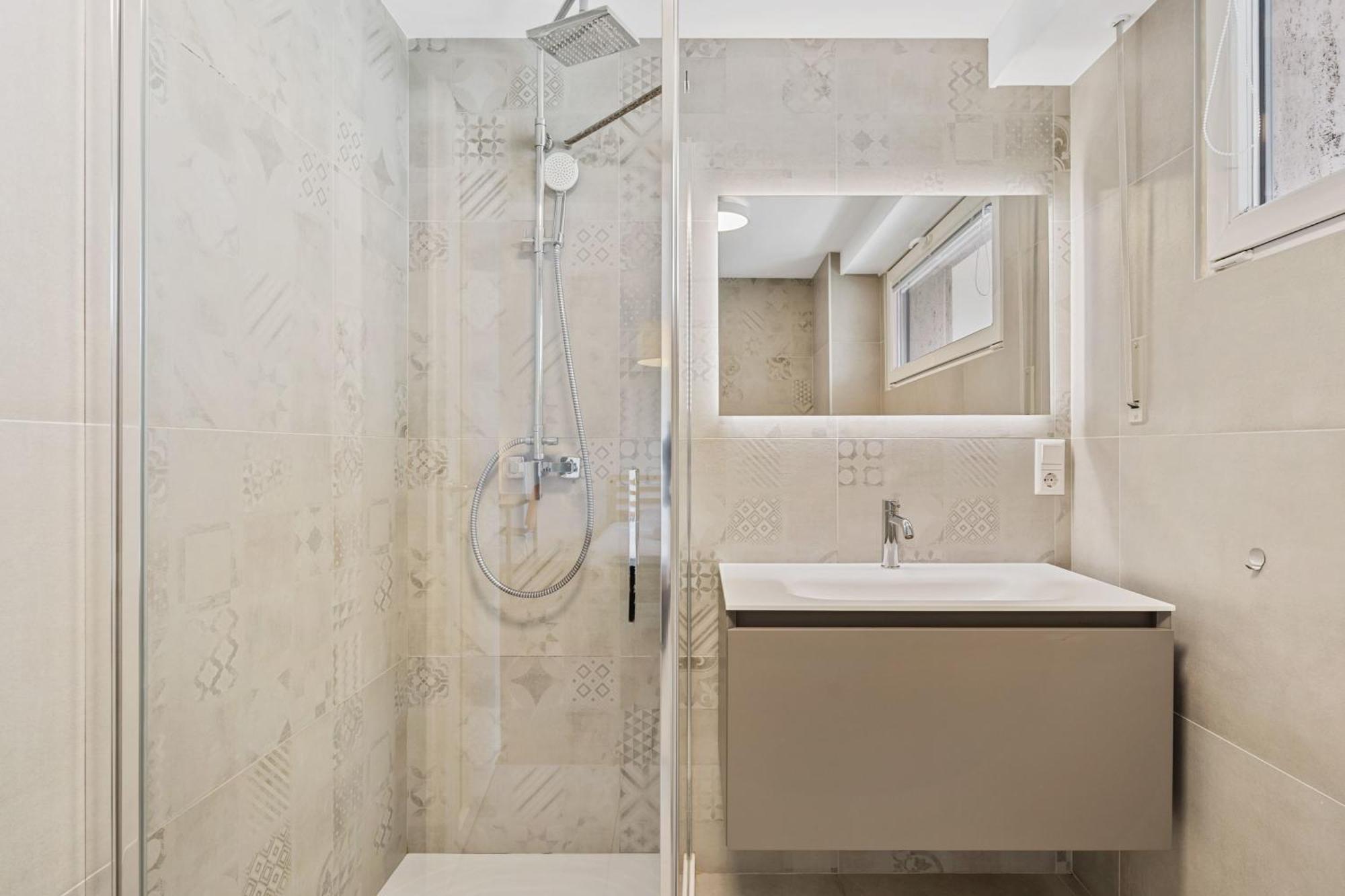 Central Lux 2Br Apt With City Views & Balcony Люксембург Екстер'єр фото