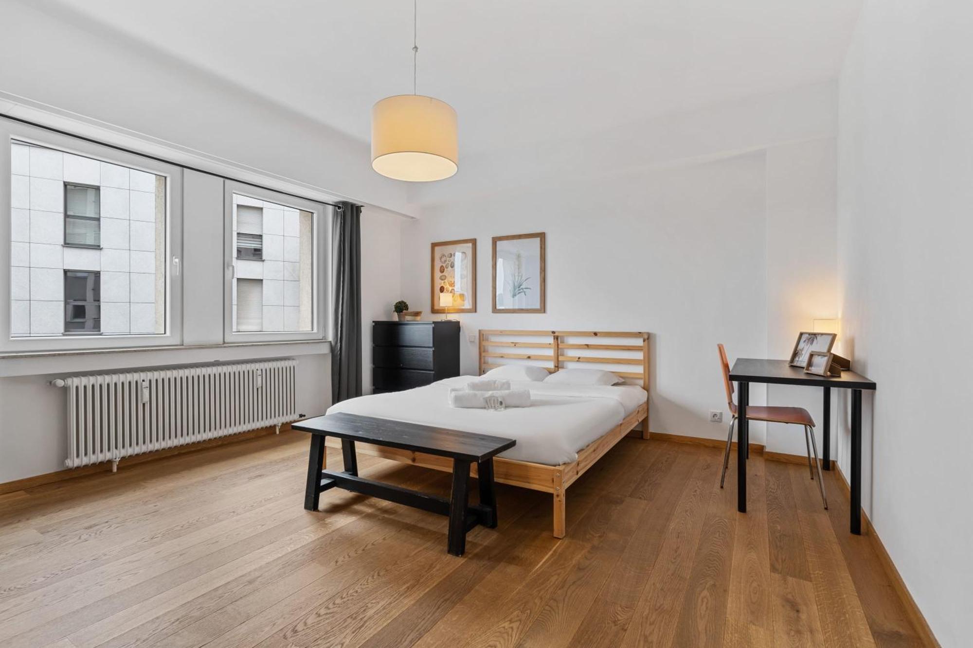 Central Lux 2Br Apt With City Views & Balcony Люксембург Екстер'єр фото